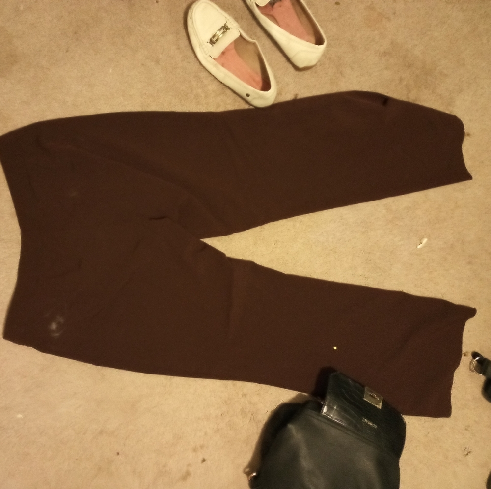 Ladies crop pants by talent